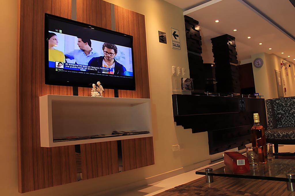 Villa Real Hotel & Suites Chiclayo Buitenkant foto